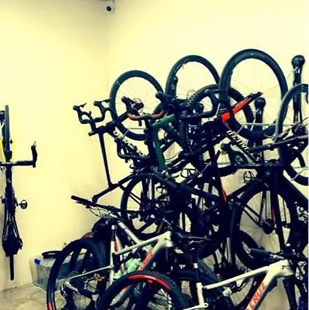 Garibaldi Отель