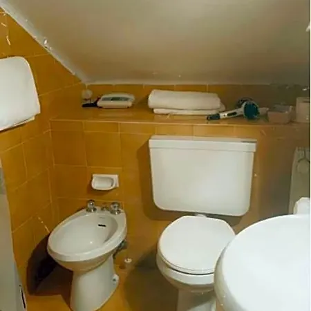 Отель Garibaldi 3*
